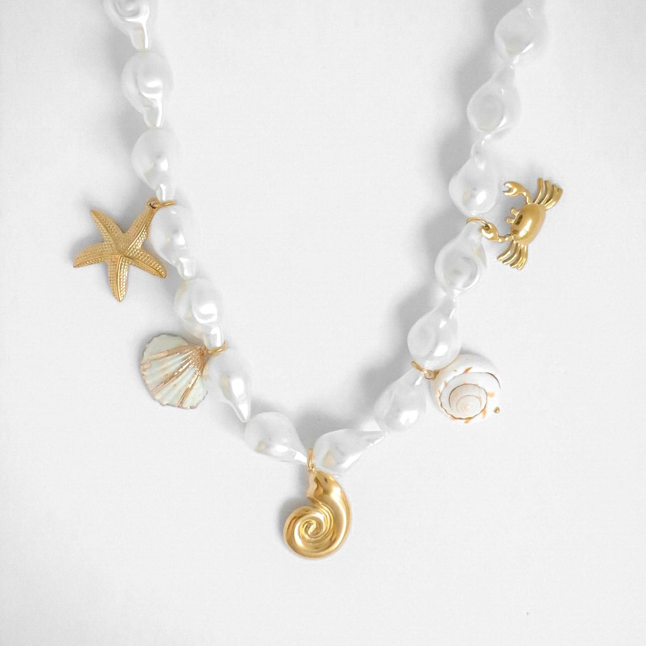 CHARM NECKLACE- PÉROLAS GRANDES