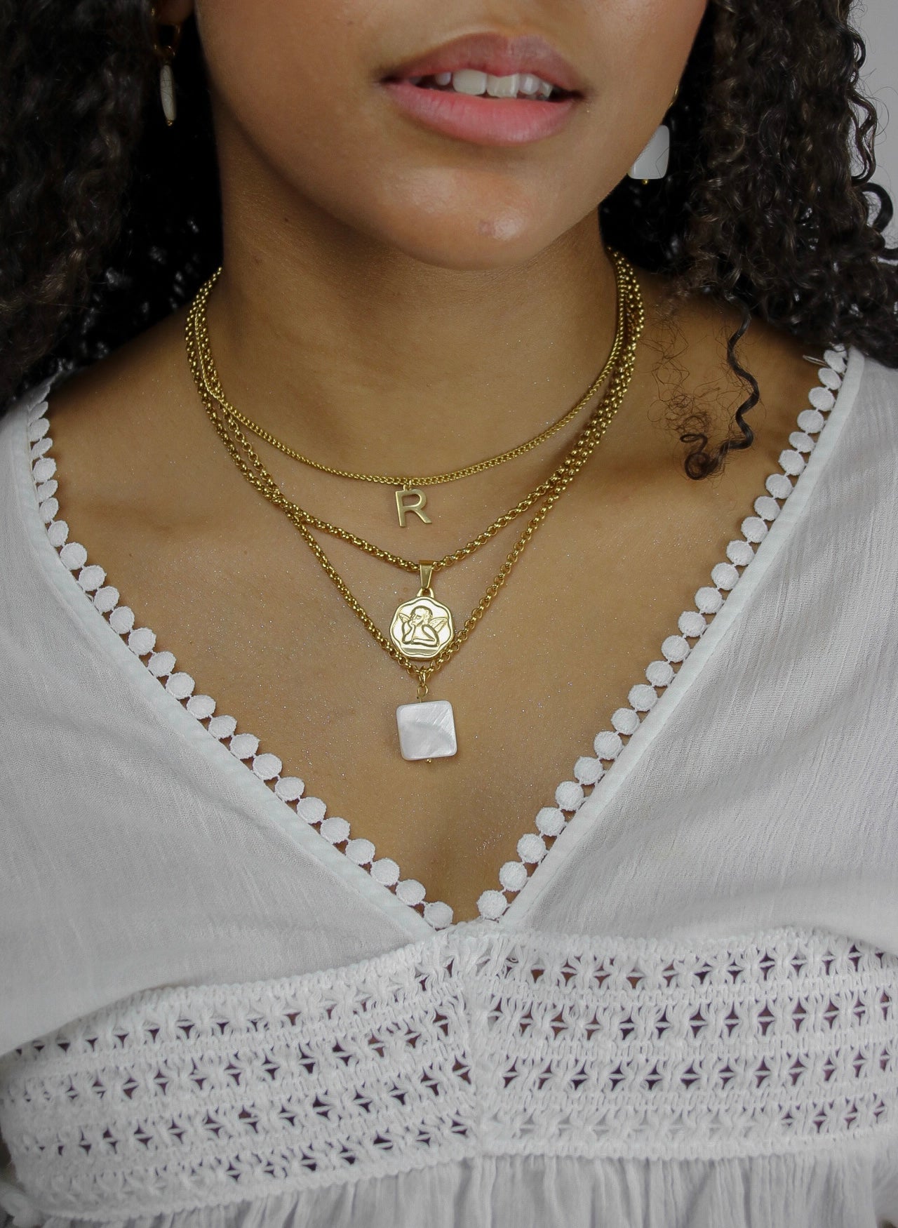 INITIAL NECKLACE III