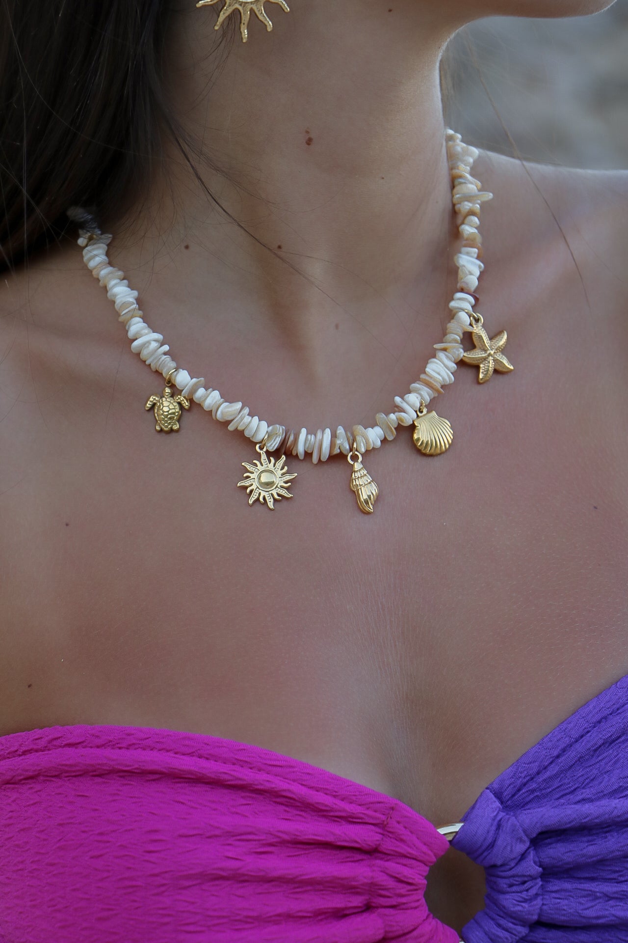 CHARM NECKLACE- FIO EM PEDRAS ARTIFICIAIS