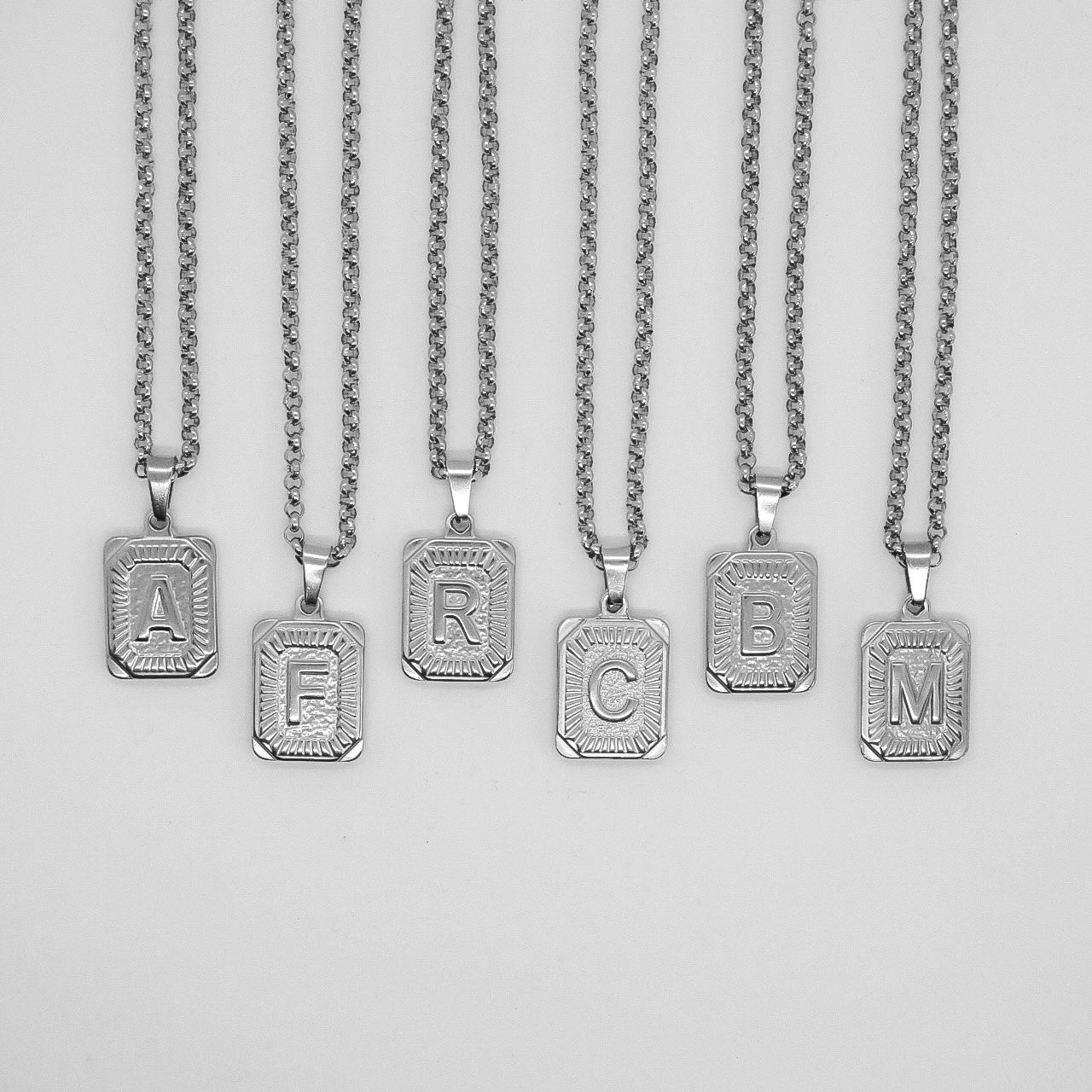 INITIAL NECKLACE I